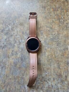 Samsung Galaxy Watch3 in Mystic Bronze